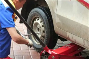 红花岗附近拖车24小时服务热线电话