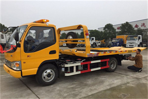 红花岗哪里有拖车服务